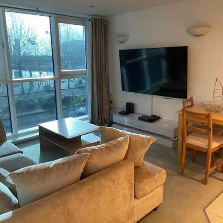 1 Bedroom Apartment Royal Docks Londres Exterior foto