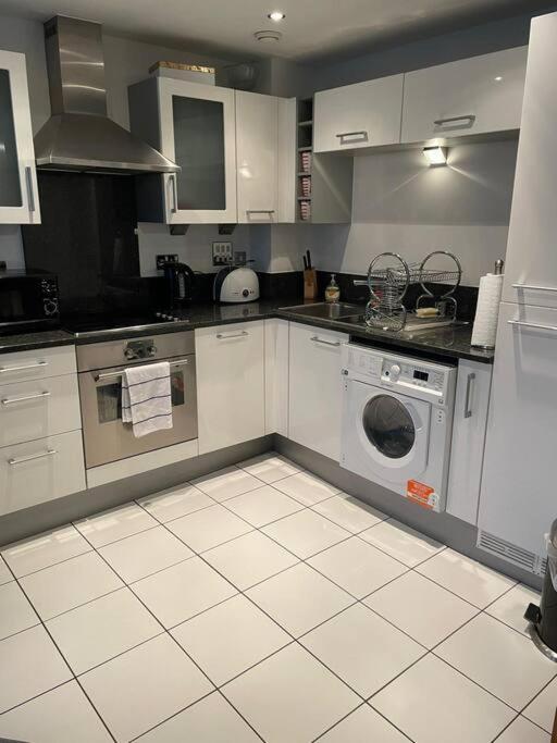 1 Bedroom Apartment Royal Docks Londres Exterior foto